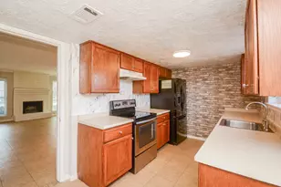 8728 Wilcrest Dr, Houston, TX 77099 - Photo 2