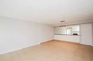 8728 Wilcrest Dr, Houston, TX 77099 - Photo 4