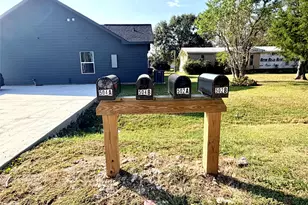 502 Ross Sterling St, Anahuac, TX 77514 - Photo 6