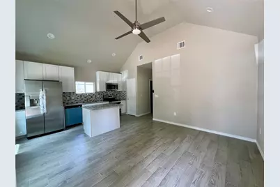 16737 E Hammon Street, Montgomery, TX 77316 - Photo 2