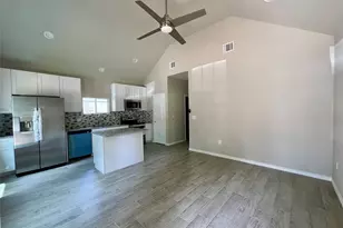 16737 E Hammon St, Montgomery, TX 77316 - Photo 2