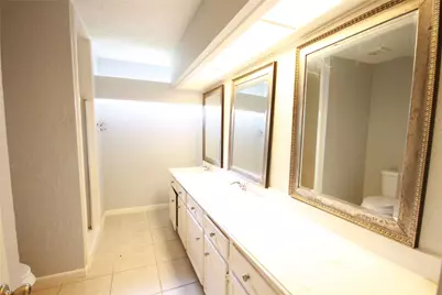 10703 Sageberry Drive, Houston, TX 77089 - Photo 24
