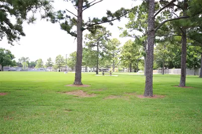 10703 Sageberry Drive, Houston, TX 77089 - Photo 30