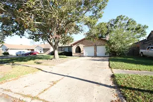 10703 Sageberry Dr, Houston, TX 77089 - Photo 2