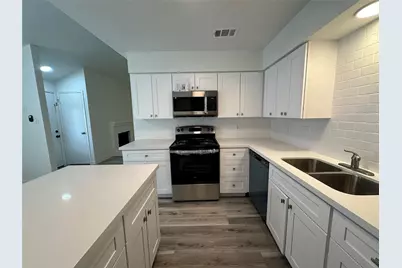 11506 Meadow Pines Ct Court #C, Houston, TX 77477 - Photo 10