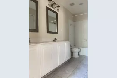 27 Butterfly Branch, The Woodlands, TX 77382 - Photo 8