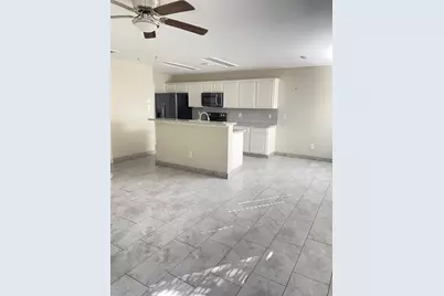 27 Butterfly Branch, The Woodlands, TX 77382 - Photo 2