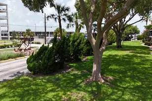 7014 N Holiday Dr, Galveston, TX 77550 - Photo 6