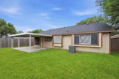 10846 W Mulberry Drive, La Porte, TX 77571 - Photo 24