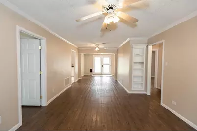 616 17th Avenue N, Texas City, TX 77590 - Photo 2