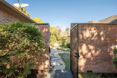 2434 Fairway Pointe Drive, League City, TX 77573 - Photo 28