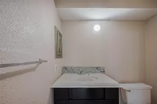 4015 Black Locust Dr, Houston, TX 77088 - Photo 32