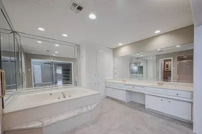 4015 Black Locust Drive, Houston, TX 77088 - Photo 36