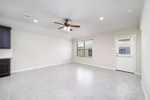 8307 Oakleaf Meadow Ct, Rosharon, TX 77583 - Photo 12