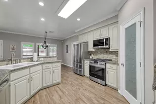 13422 Hidden Valley Dr, Montgomery, TX 77356 - Photo 8