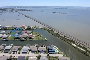 1255 Sailfish St, Bayou Vista, TX 77563 - Photo 2