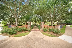 2206 Ascot Ln, Sugar Land, TX 77479 - Photo 1