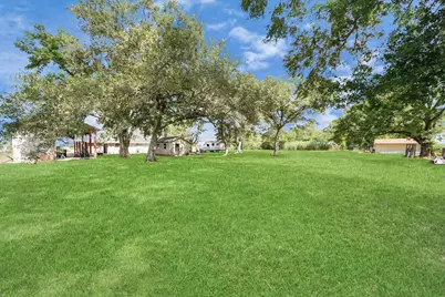 2990 Fm 1163 Rd, El Campo, TX 77437 - Photo 10