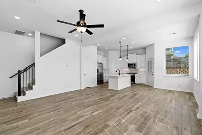 106 West Coralburst Loop, Montgomery, TX 77316 - Photo 2