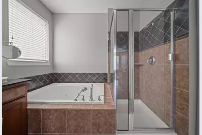 2413 Quiet Arbor Lane, Pearland, TX 77581 - Photo 18