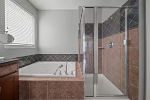 2413 Quiet Arbor Ln, Pearland, TX 77581 - Photo 18