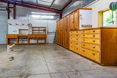 319 Ashley, Livingston, TX 77351 - Photo 16