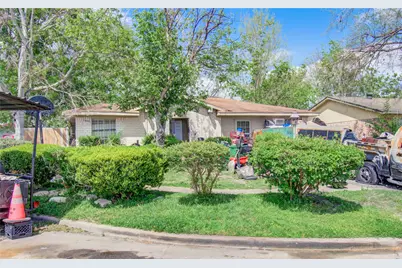5011 Cresthaven Circle, Houston, TX 77048 - Photo 2