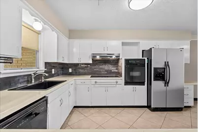 243 Empress Drive, Houston, TX 77034 - Photo 10