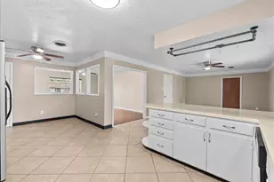 243 Empress Dr, Houston, TX 77034 - Photo 12