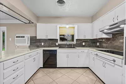 243 Empress Drive, Houston, TX 77034 - Photo 8