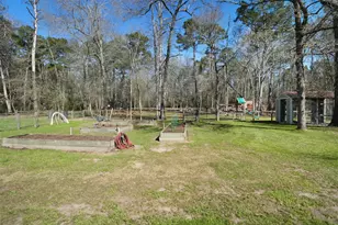 6185 Forest Dr, Cleveland, TX 77328 - Photo 32