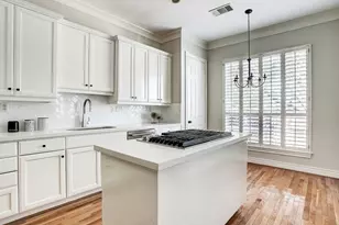 1933 Woodbury St, Houston, TX 77030 - Photo 12