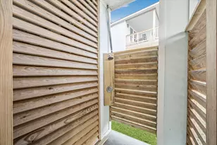 25215 Sausalito Dr, Galveston, TX 77554 - Photo 24