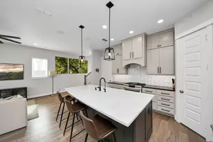 10954 Hewitt Cliff Ln, Houston, TX 77043 - Photo 24