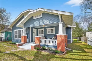 302 Epps St, Tomball, TX 77375 - Photo 2