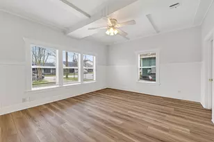 302 Epps St, Tomball, TX 77375 - Photo 6