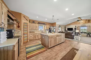 1604 Co Rd 370, El Campo, TX 77437 - Photo 12