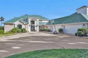 16059 Walden Rd, Conroe, TX 77356 - Photo 2