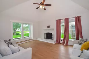 902 Rolling Mill Dr, Sugar Land, TX 77498 - Photo 2