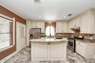 12827 Lindsey Ln, Stafford, TX 77477 - Photo 14