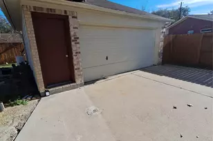 12827 Lindsey Ln, Stafford, TX 77477 - Photo 16