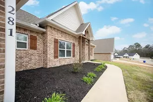 281 Rustic Pnes Dr, Lufkin, TX 75904 - Photo 2