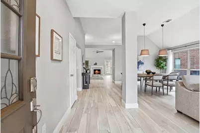 179 N Dreamweaver Circle, The Woodlands, TX 77380 - Photo 4