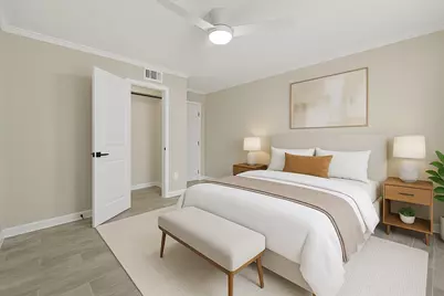 9642 Meadowglen Lane, Houston, TX 77063 - Photo 22