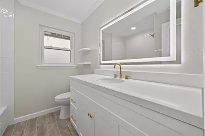 9642 Meadowglen Lane, Houston, TX 77063 - Photo 16