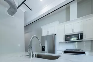 111 201 W Jefferson St, Madison, GA 30650 - Photo 2