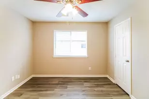 410 Cedar Lake Dr, League City, TX 77573 - Photo 10