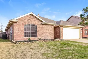 410 Cedar Lake Dr, League City, TX 77573 - Photo 4
