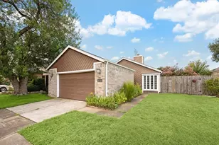 3907 Moss Tree Rd, Houston, TX 77043 - Photo 2