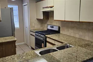 2810 Grants Lake Blvd, Sugar Land, TX 77479 - Photo 6